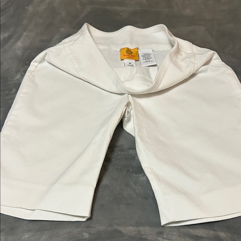 Ruby Rd. Women's White Bermudas